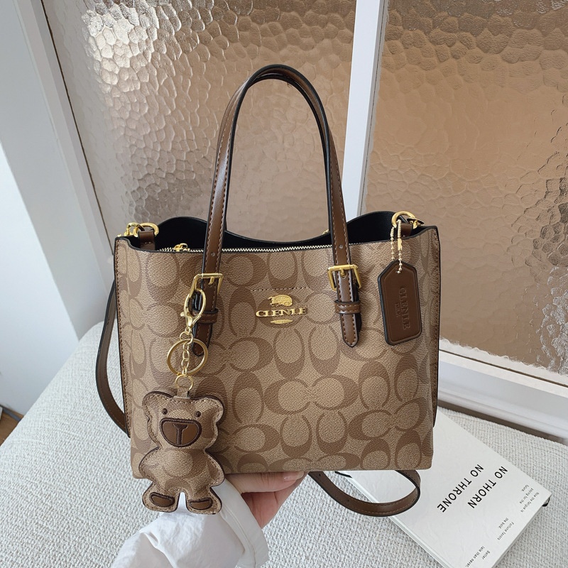 Tote Bag Leather Monogram - Elegant Monogram Tote Bag in Classic